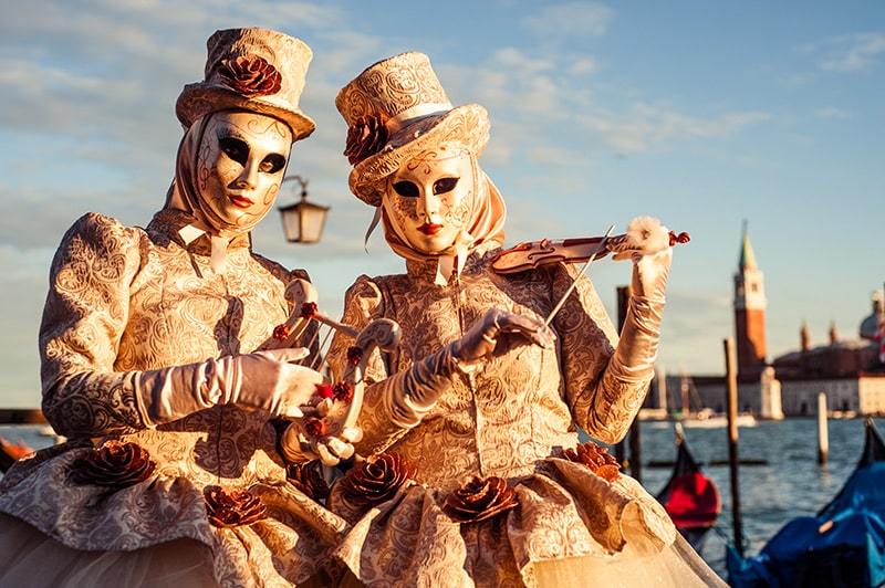 Karneval in Venedig - Kitsch, Kommerz oder Kunst?